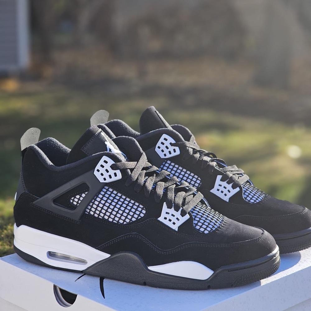 Nike Black and White Sneakers